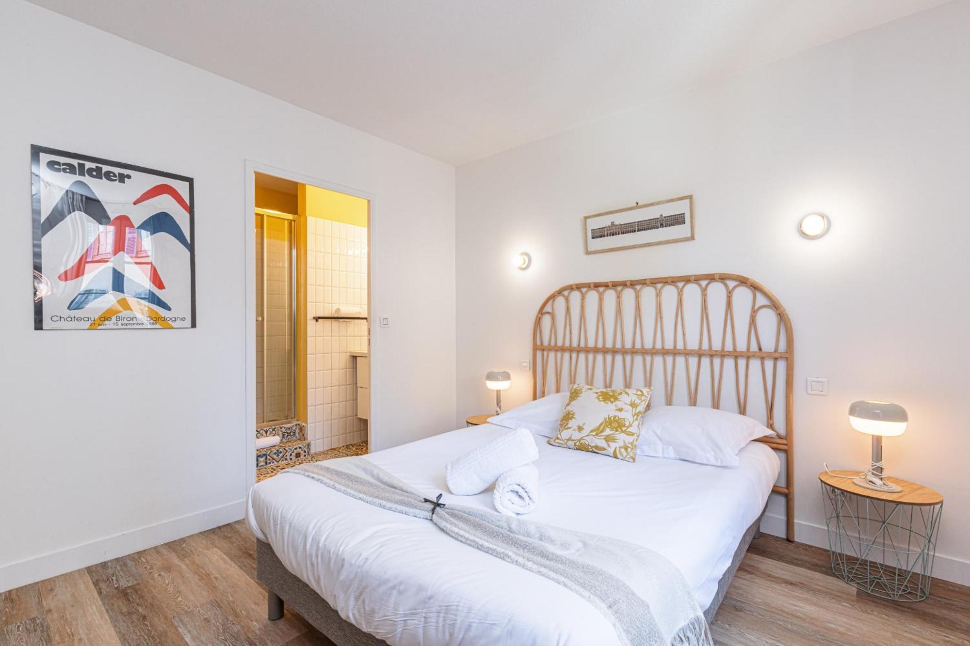 Appartement 2 Bdrs & Parking In The Old Town ! *