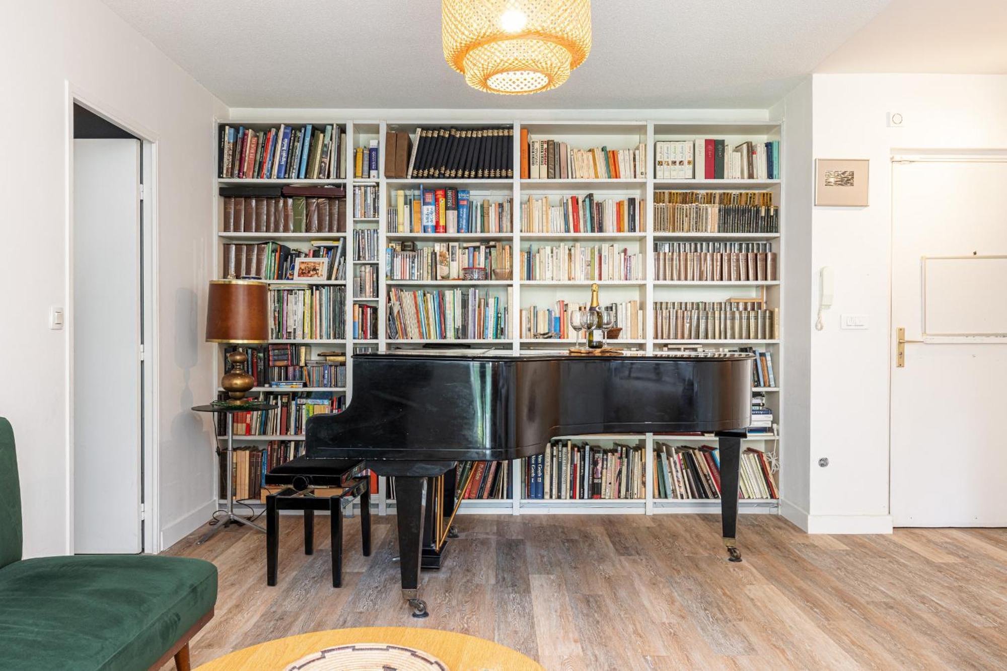 Appartement 2 Bdrs & Parking In The Old Town ! Nice