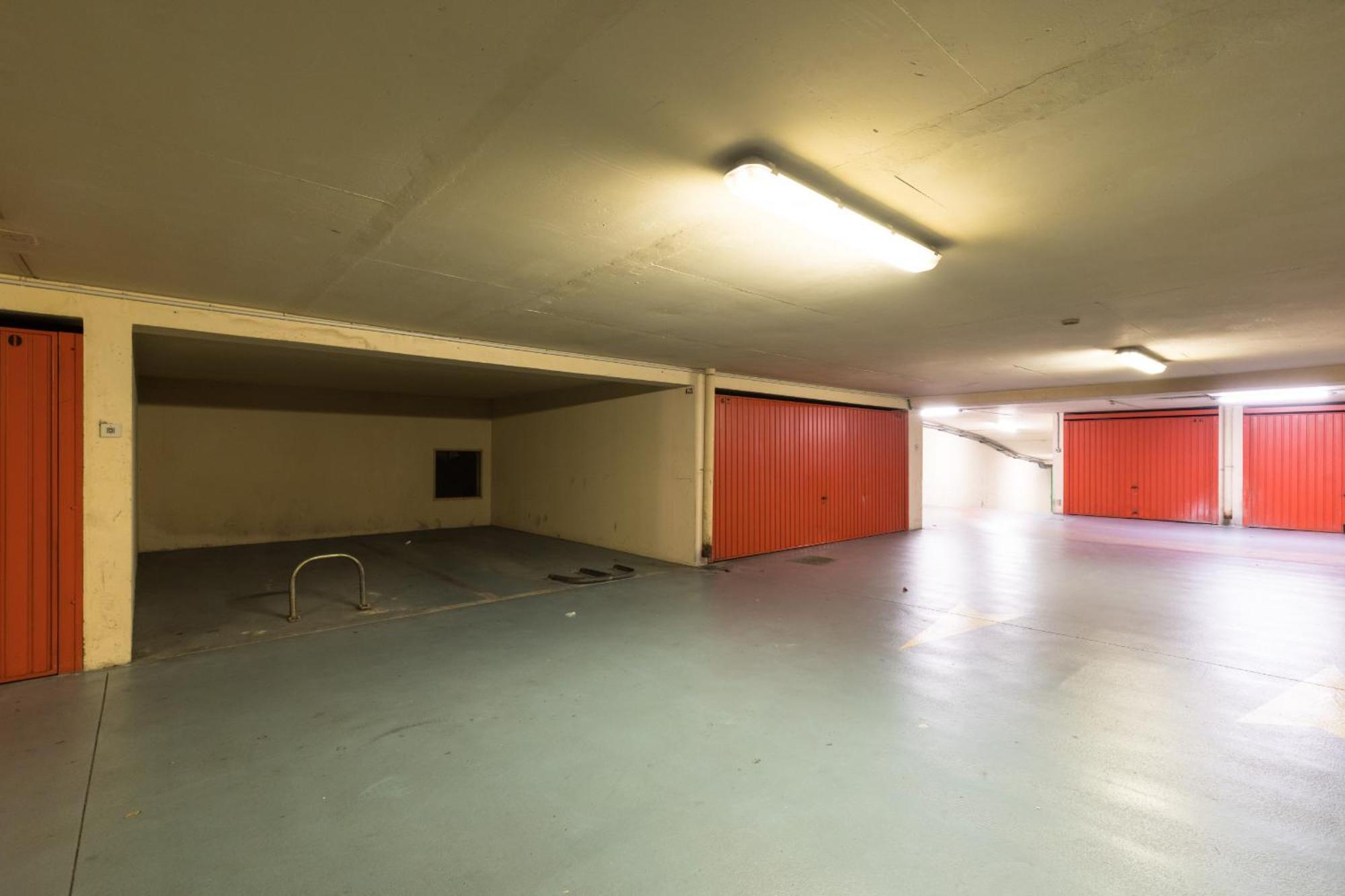 2 Bdrs & Parking In The Old Town ! Appartement *