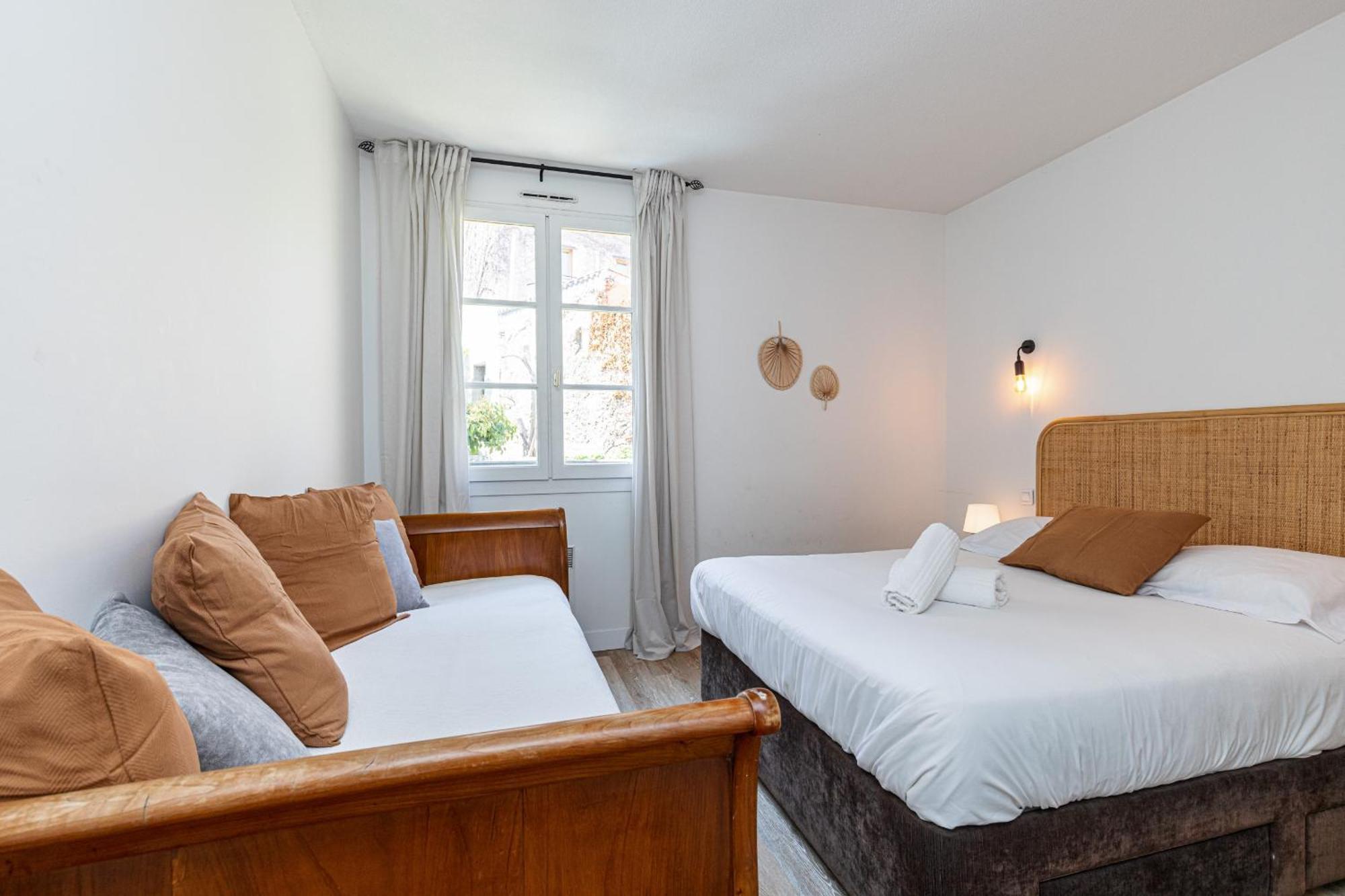 Appartement 2 Bdrs & Parking In The Old Town ! Nice