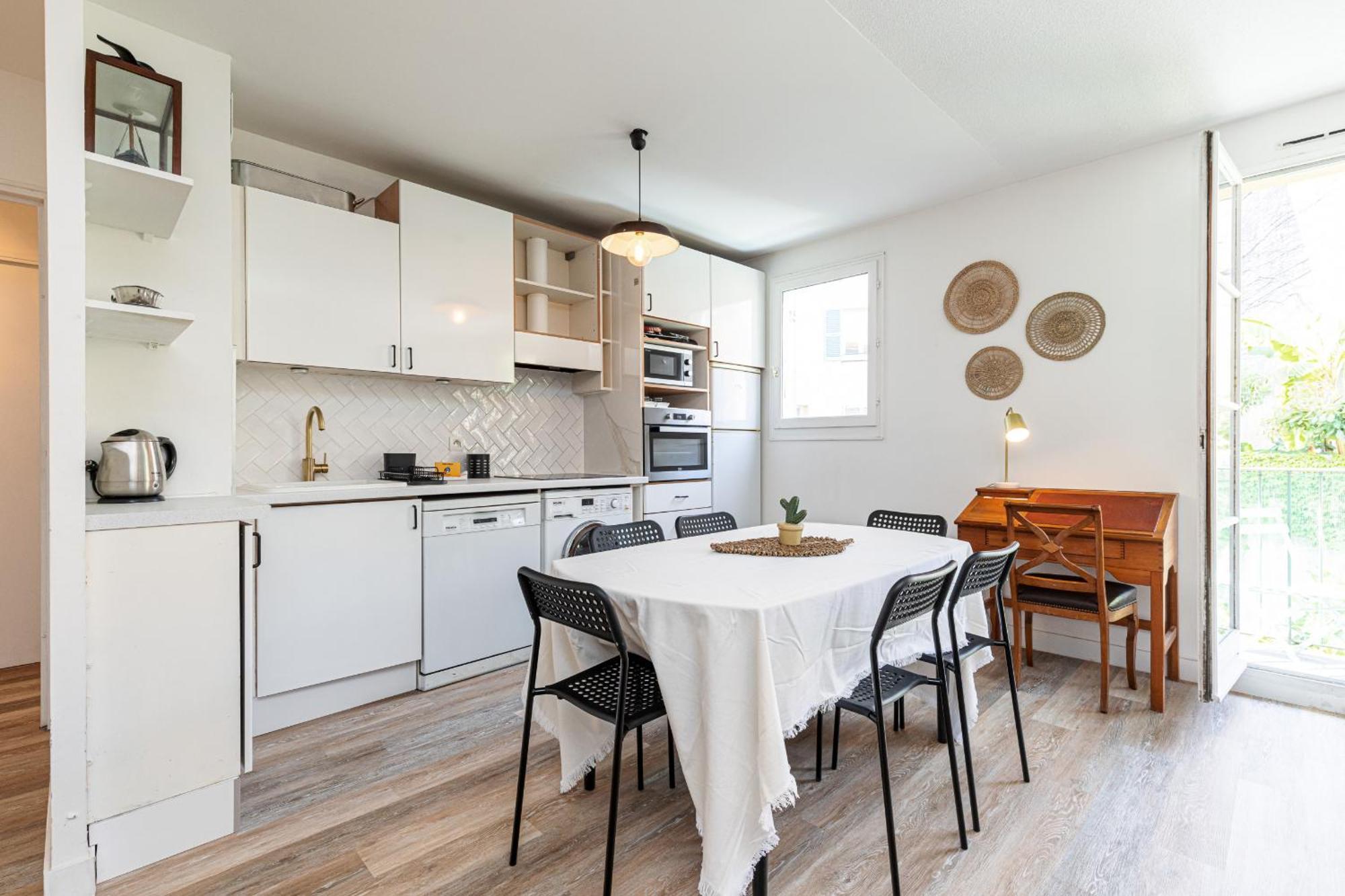2 Bdrs & Parking In The Old Town ! Apartment Nizza